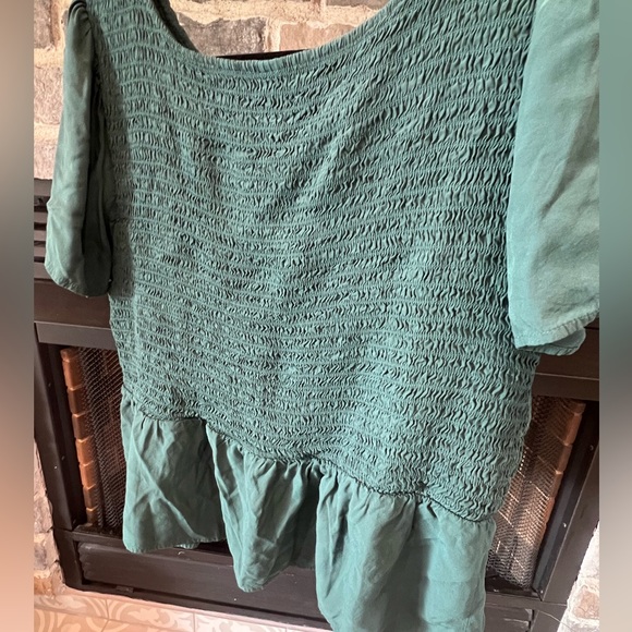 Old Navy Cropped Peplum Top - Picture 6 of 7